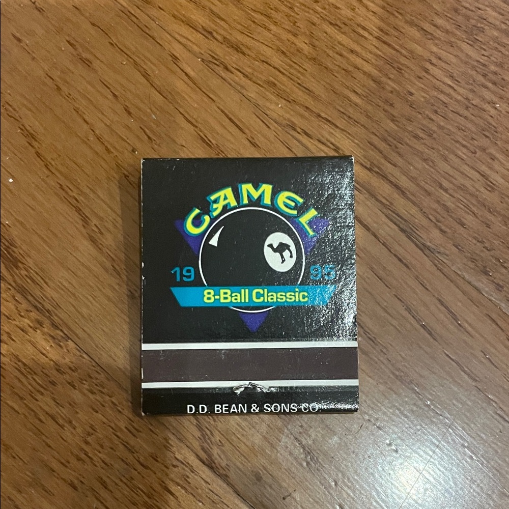 Camel 8-Ball Classic Vintage Matchbook
